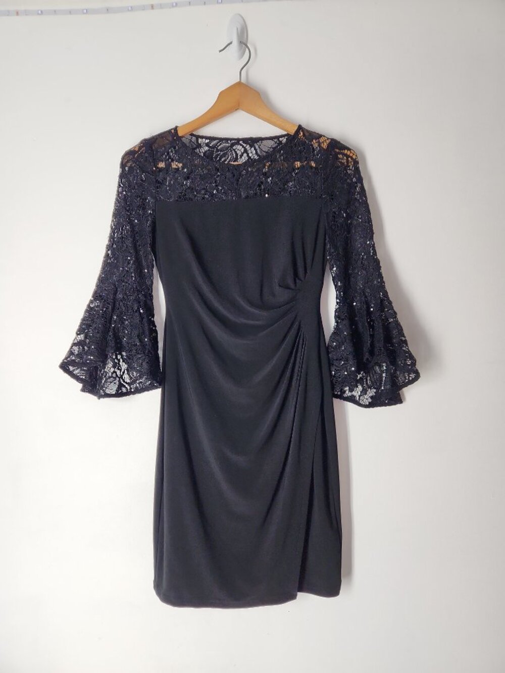 Ralph Lauren Black Dress Sequin-Trim Lace Bell-Sleeve cocktail sheath 0P petite